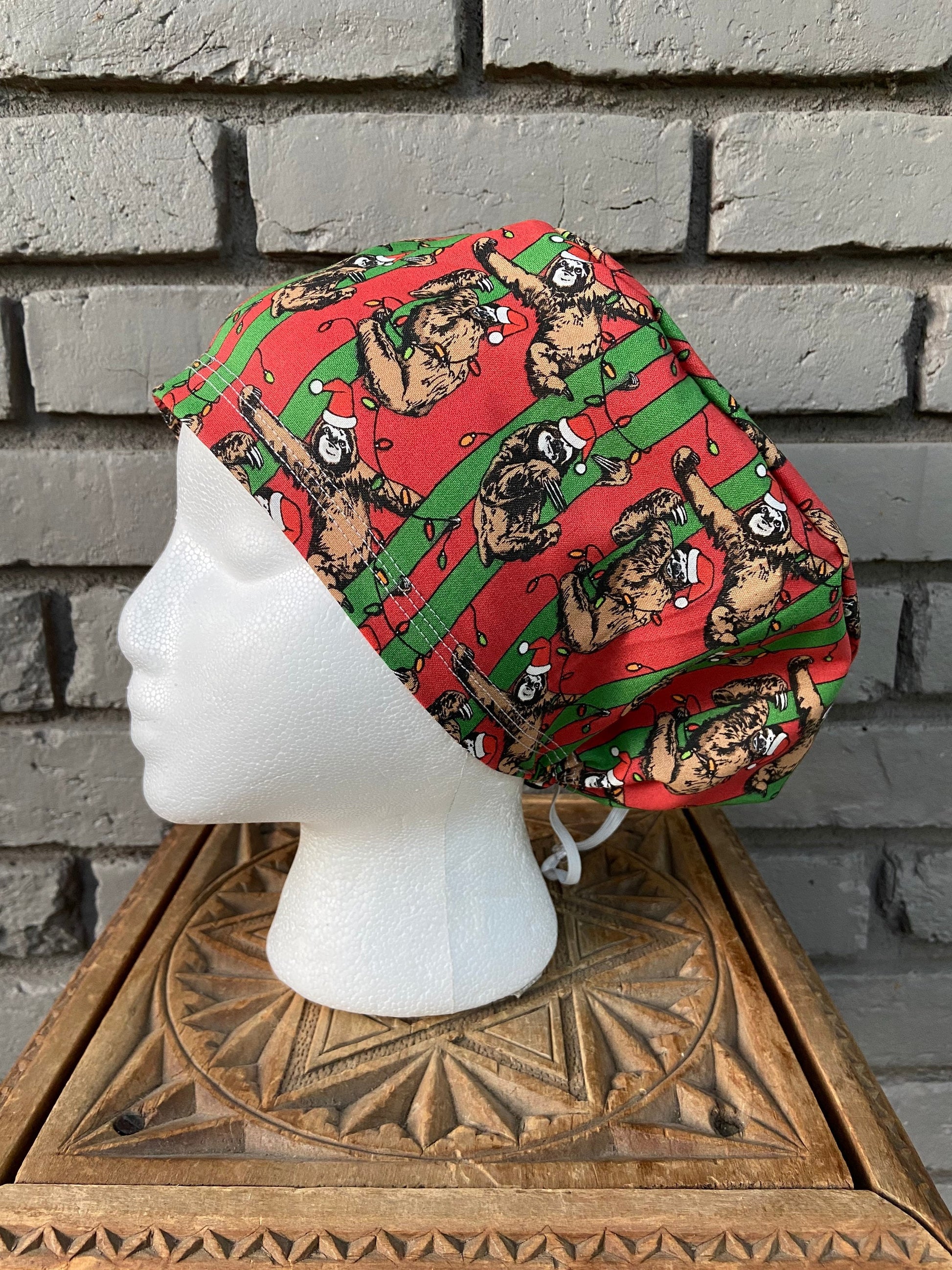 Christmas Sloth Scrub Cap | Stitchy Witch Co. - StitchyWitch 