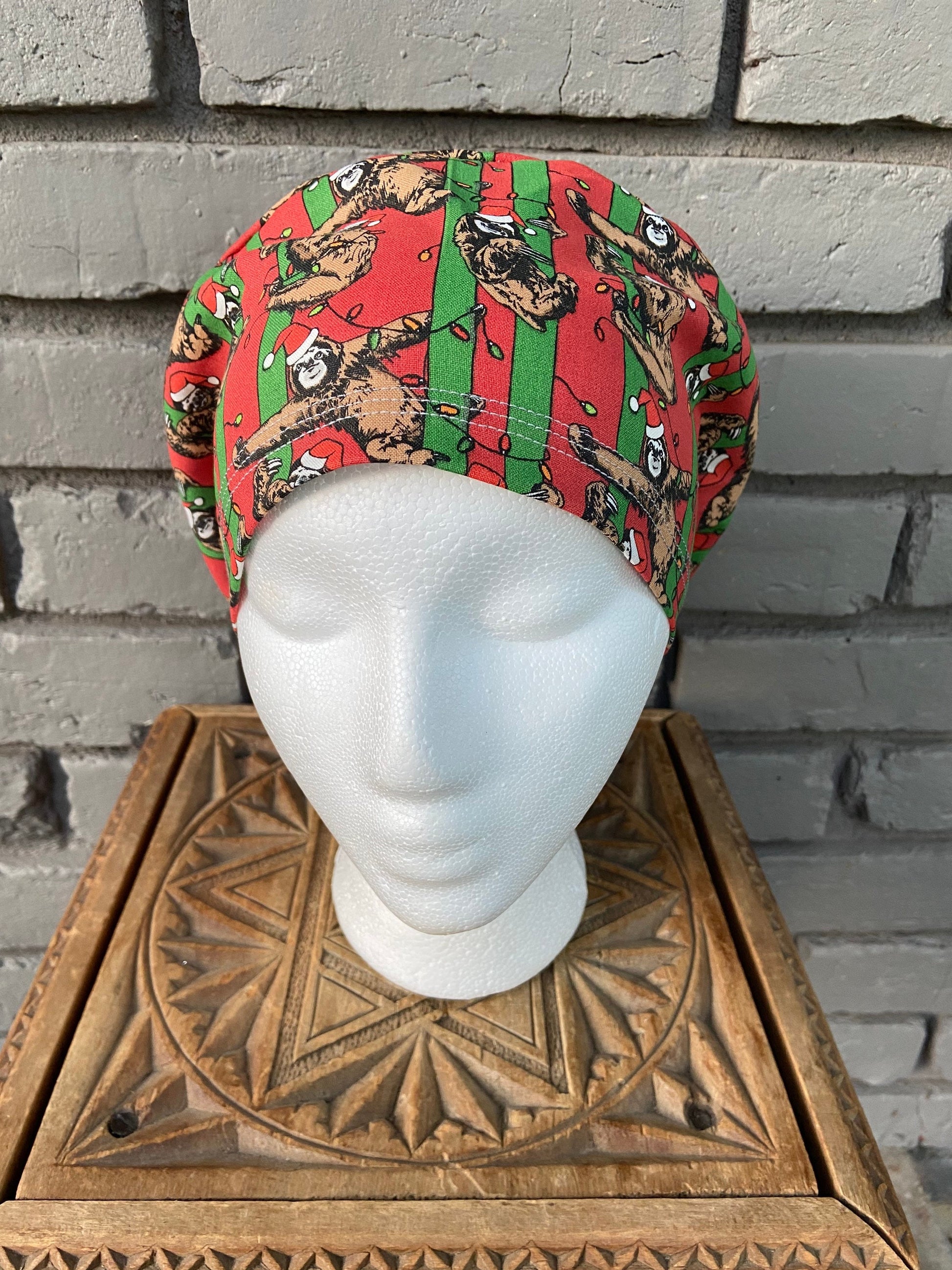 Christmas Sloth Scrub Cap | Stitchy Witch Co. - StitchyWitch 